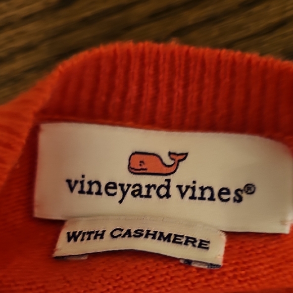 Vineyard Vines Sullivans Cardigan Solid in Fruit Punch - Size M - Picture 8 of 10